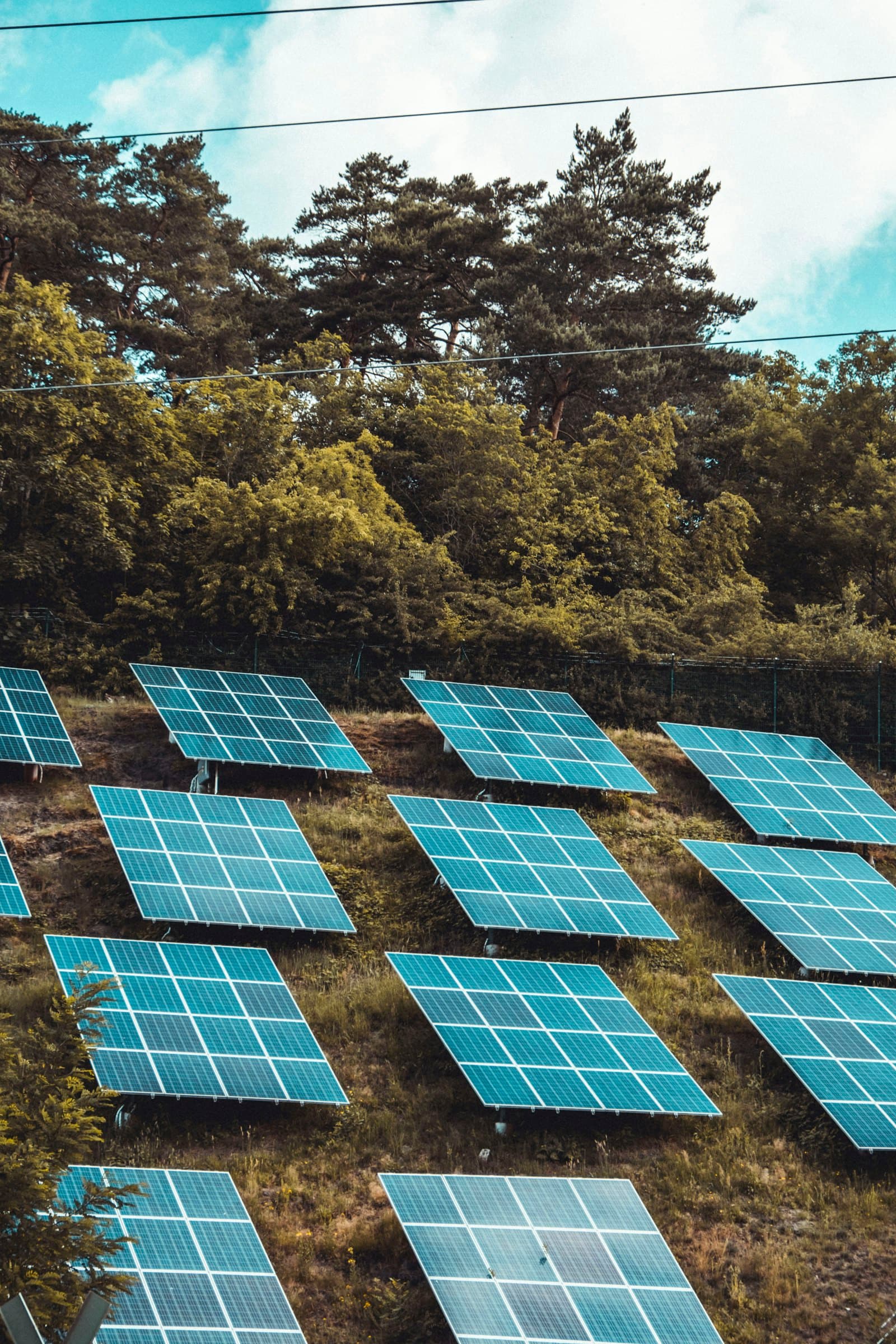 Installation photovoltaïque en autoconsommation orientée plein sud dans le Val-de-Marne