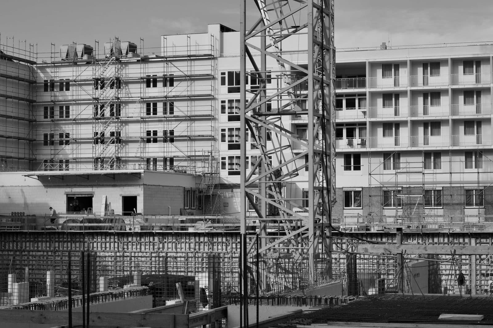 Ravalement avec isolation par l'extérieur en Île-de-France : quand l'ITE devient obligatoire et combien elle coûte en 2026