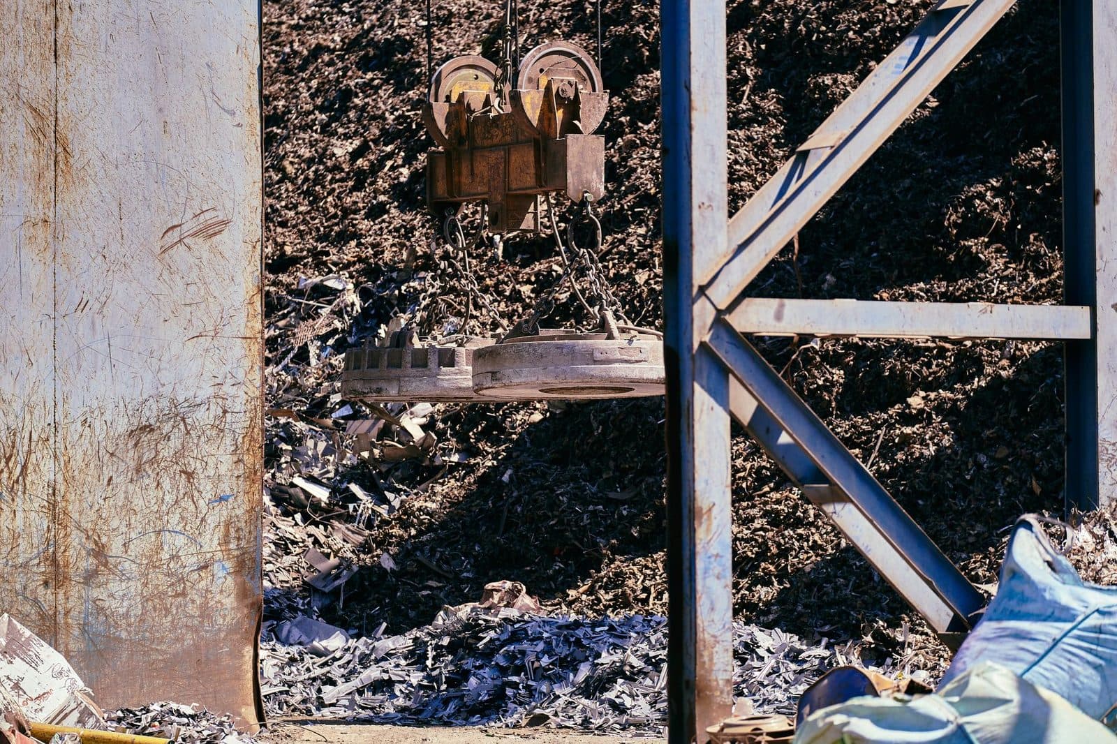 Réemploi des matériaux de chantier en Île-de-France : filières, prix et assurabilité en 2026